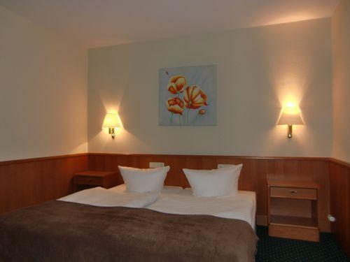 Landhotel Broda Neubrandenburg Δωμάτιο φωτογραφία